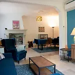 L'onde Des Berges De L'aude Willa *